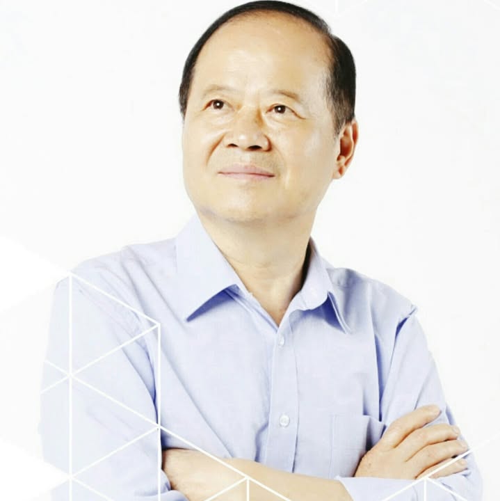 張肇良 大頭照